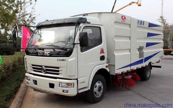 芜湖市市政环卫东风多利卡扫路车,水泥厂小型道路扫路车