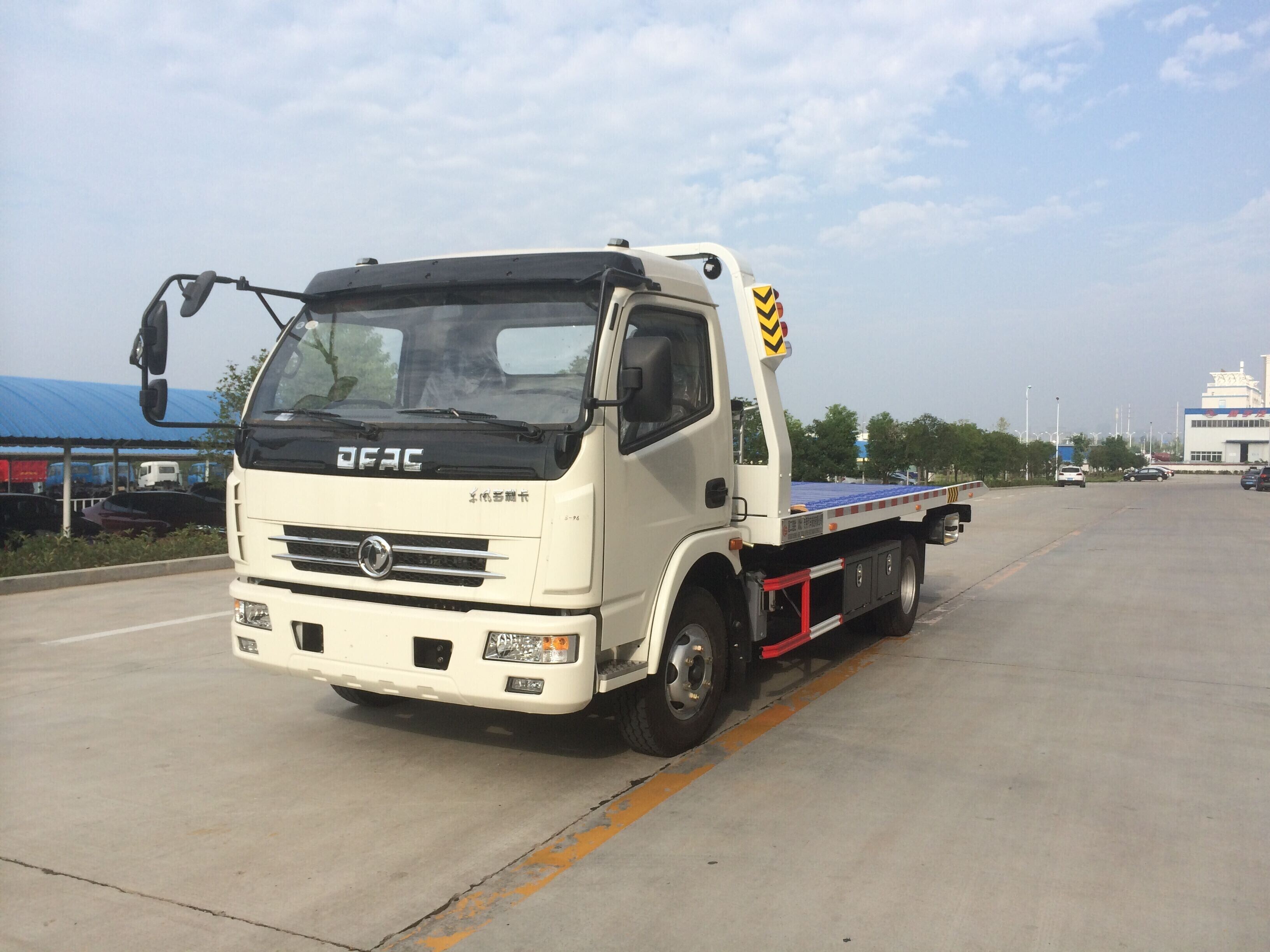 本溪市中型东风多利卡道路清障车 本溪市中型东风多利卡道路清障车